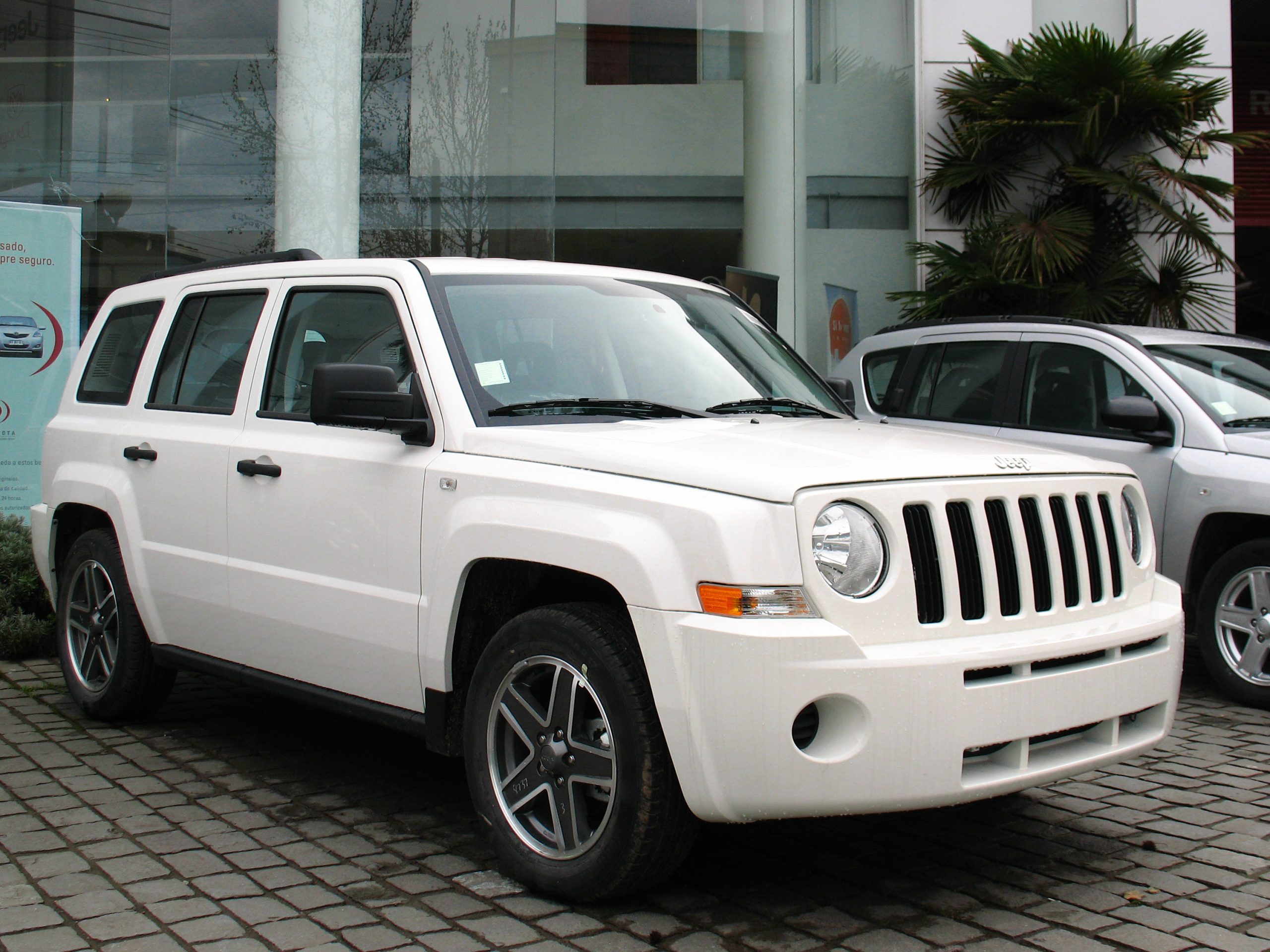 Jeep Patriot 2.4 Sport 2008 scaled